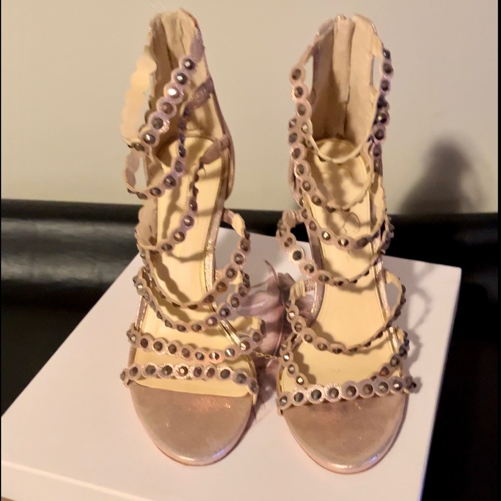 🩷 JESSICA SIMPSON Champagne Studded Heels